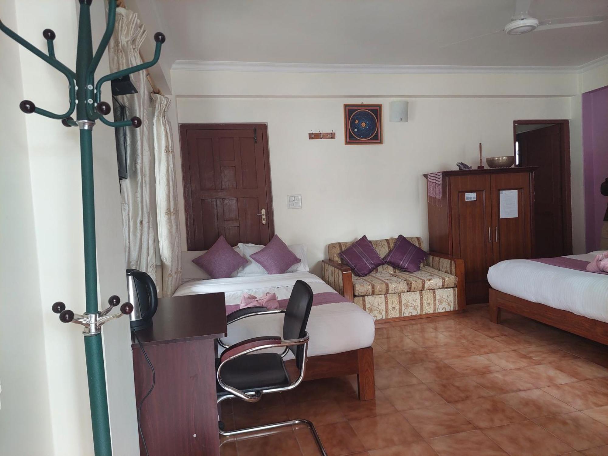 Blue Planet Lodge & Restaurant Pokhara Eksteriør bilde